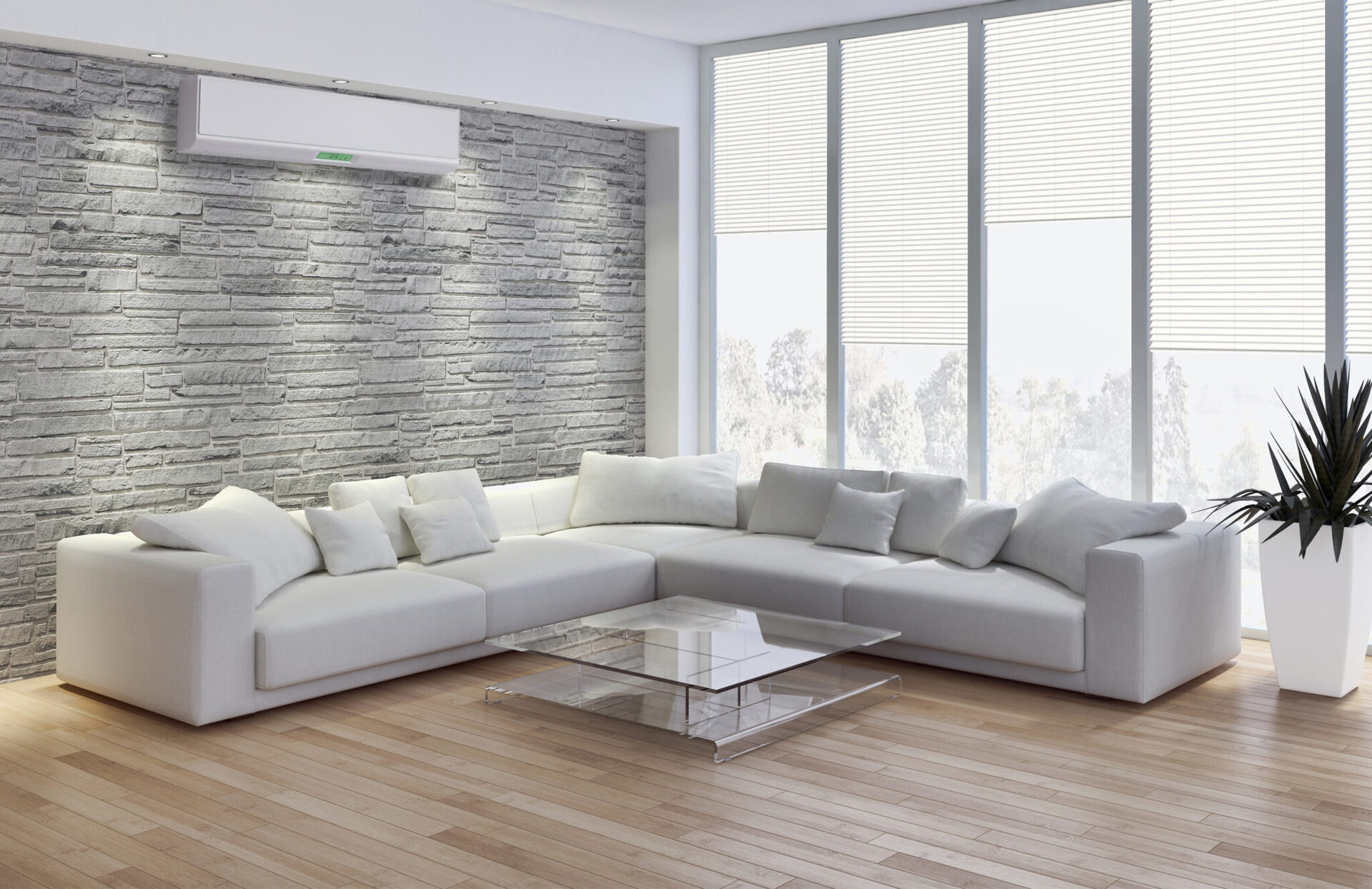 Helle Holz-Jalousien vergrößern optisch den Raum