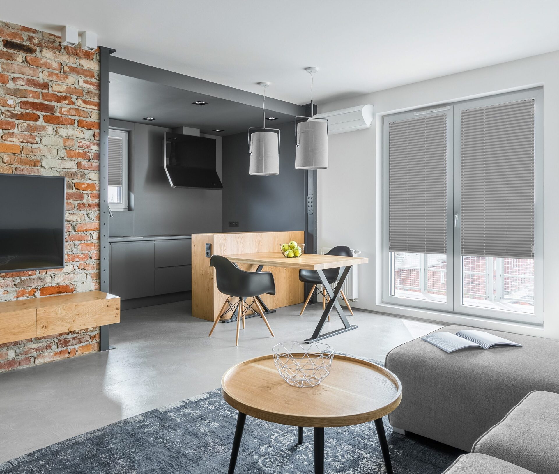 Wohnzimmer mit Doppelrollos